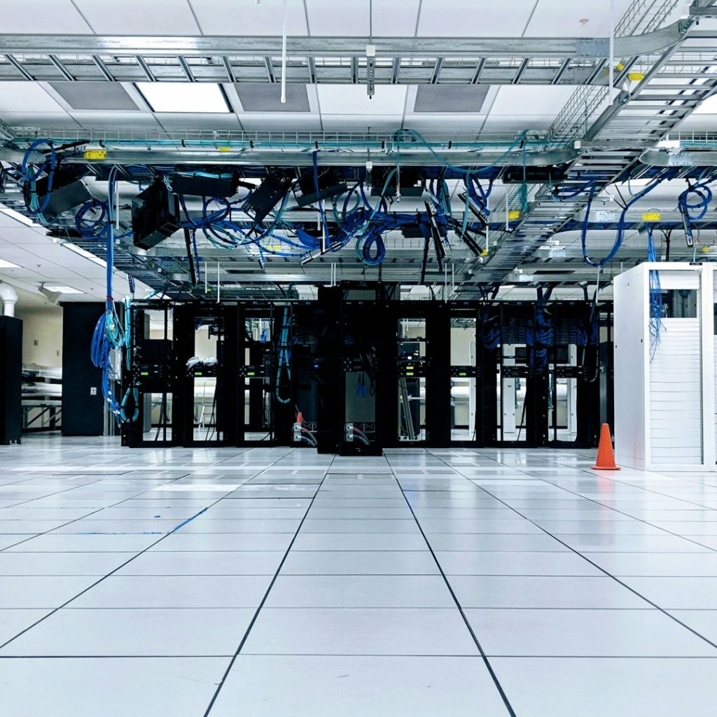 A Comparison Between Virtual and Physical Data Center